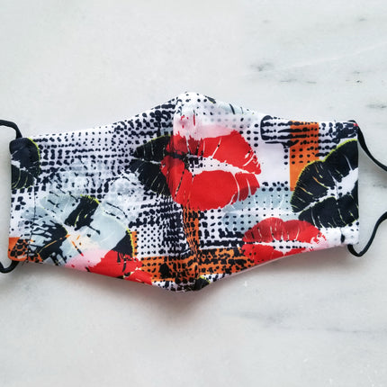 Graffiti Lipstick Mask