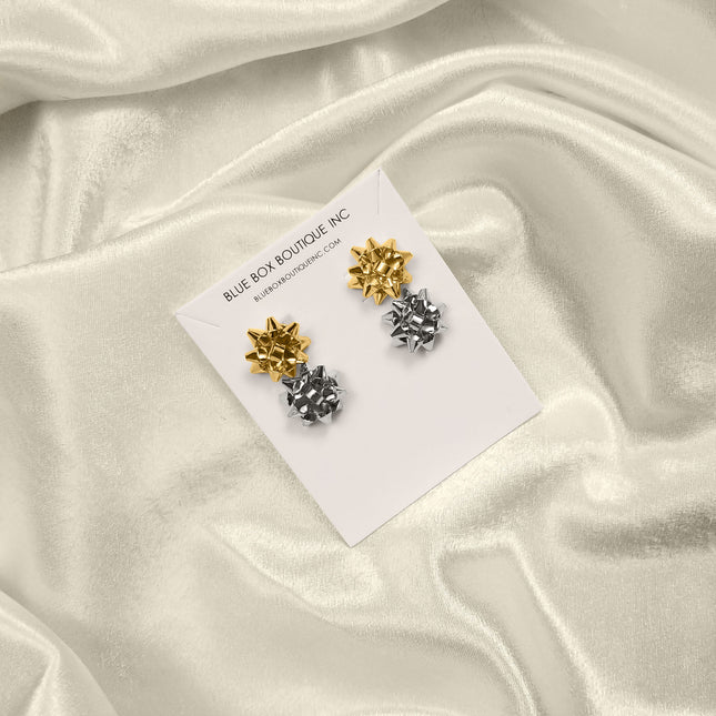 Classic Bow Stud Set
